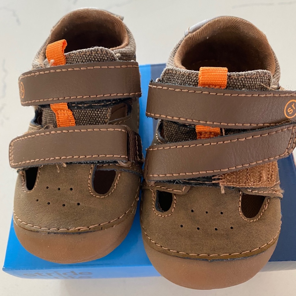 Stride rite baby sneakers. Size 4